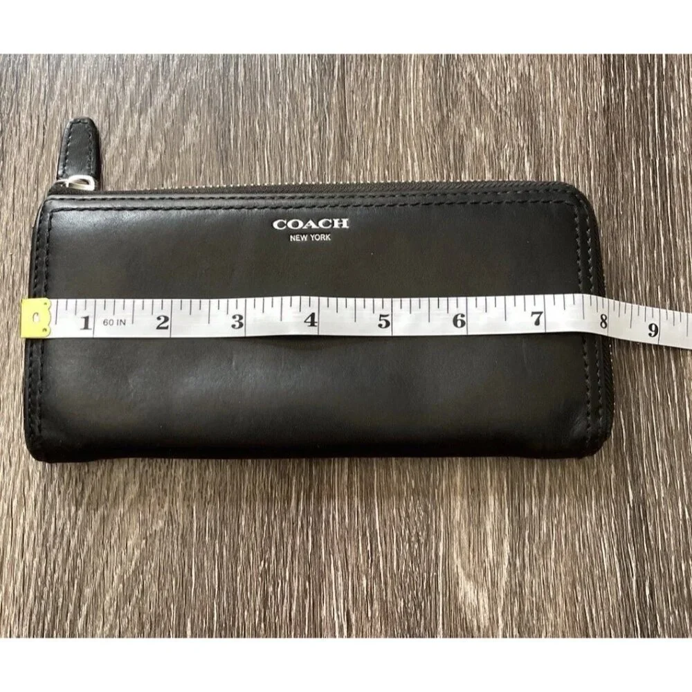 Vintage Coach Black Leather Full Zip Wallet - Picture 4 of 9
